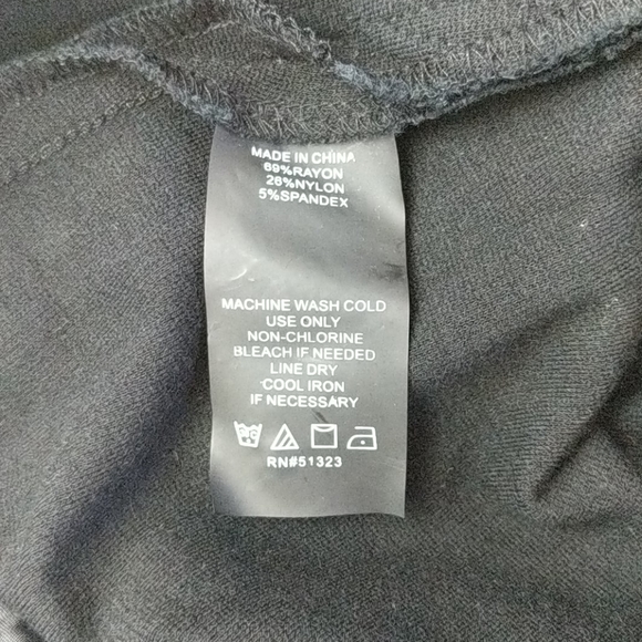 Vince Camuto | Career slacks size 4 - Picture 4 of 4